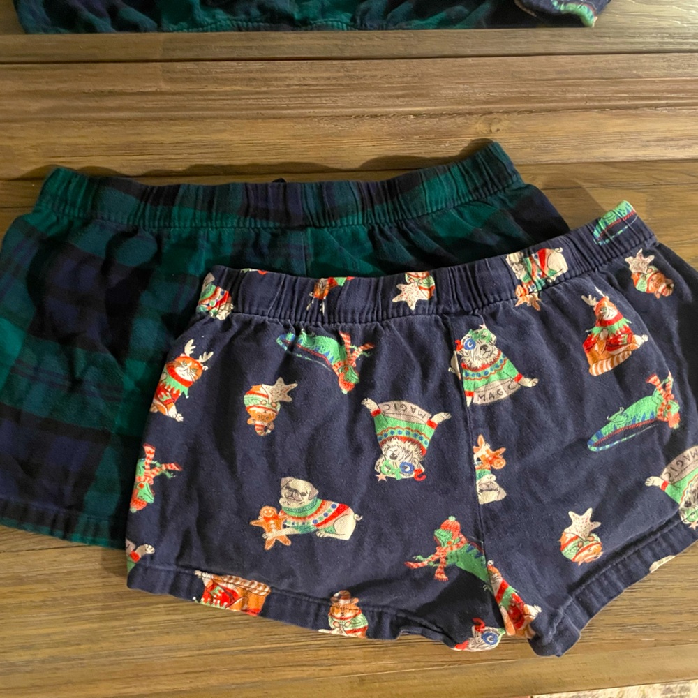 Old Navy PJ short set (christmas)